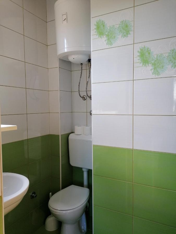 Apartmani Sara Trebin Dış mekan fotoğraf