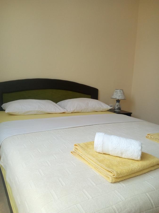 Apartmani Sara Trebin Dış mekan fotoğraf